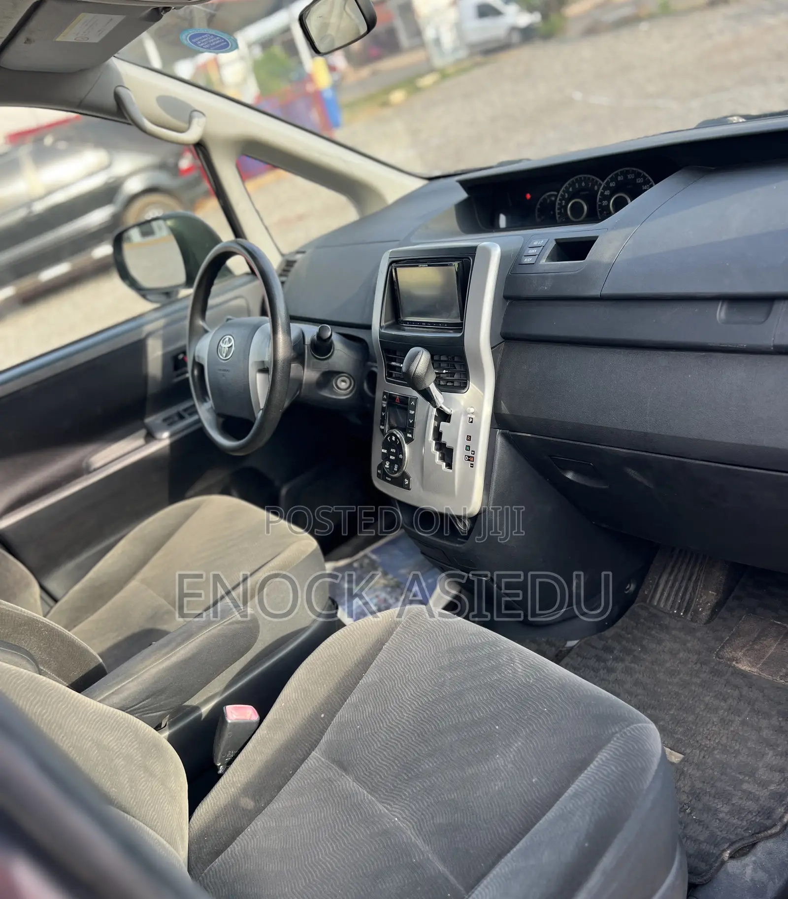 Toyota Voxy 2012 Gray