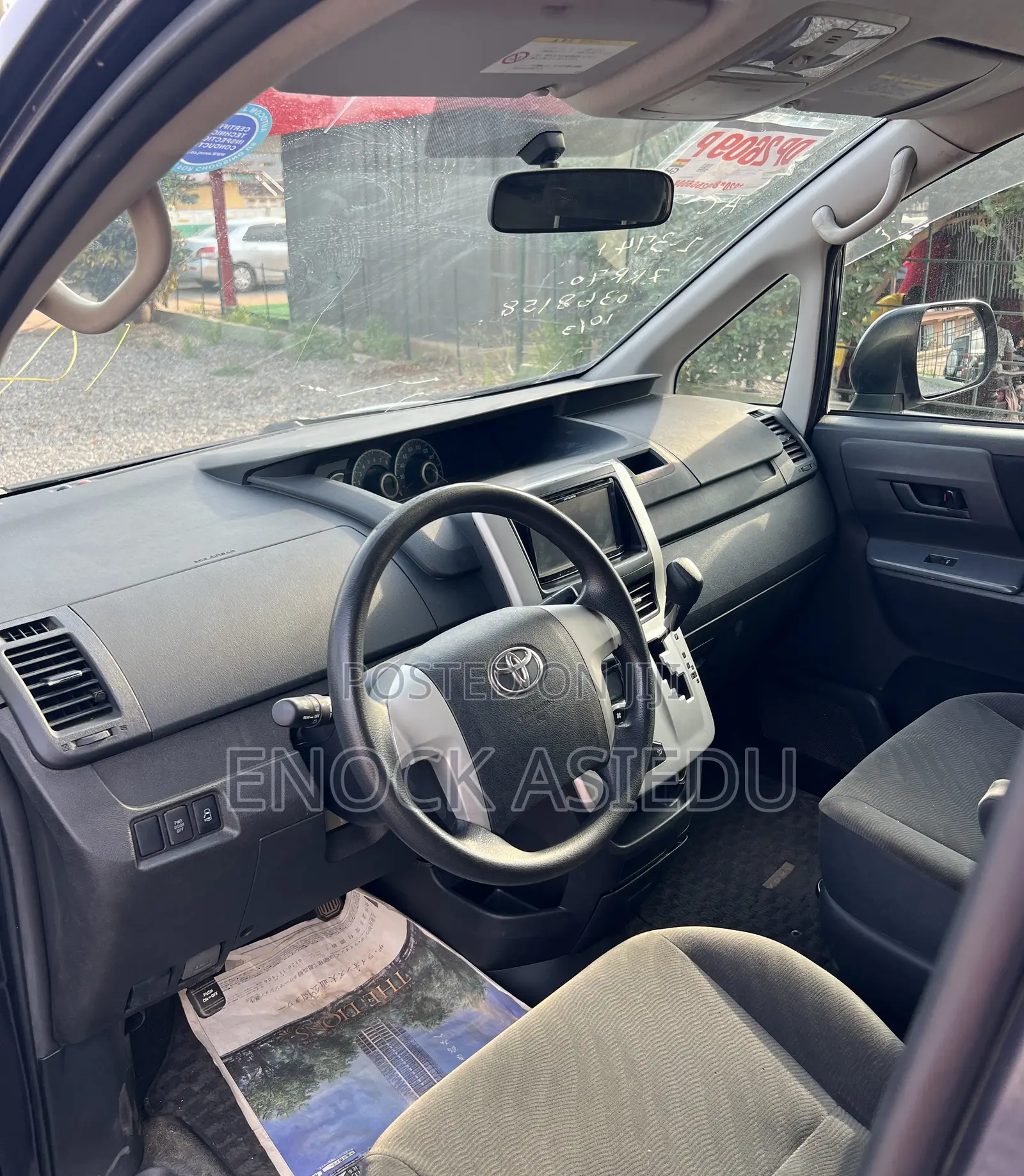 Toyota Voxy 2012 Gray