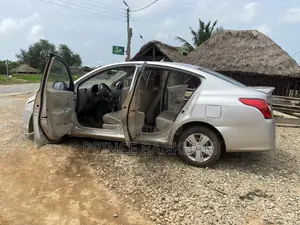 Nissan Sunny 2020 Gray