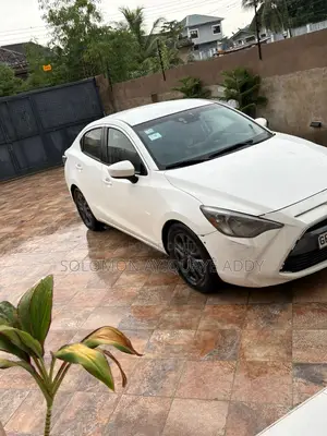 Toyota Yaris iA 1.5 FWD 2019 White