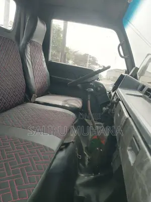 Hyundai Mighty 1