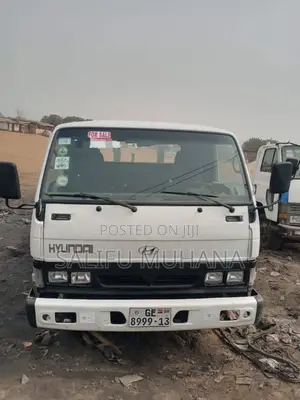 Hyundai Mighty 1
