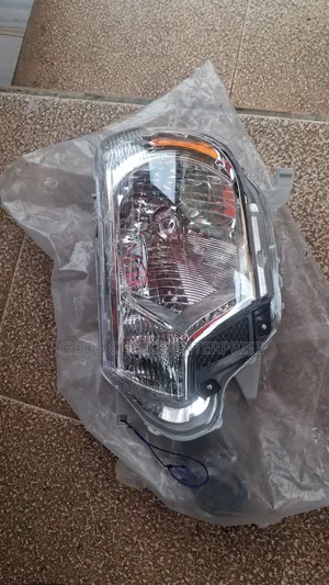 Headlight Tacoma 2012-2014