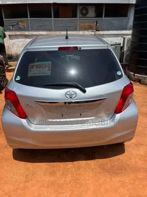 Toyota Vitz 2012 Gray