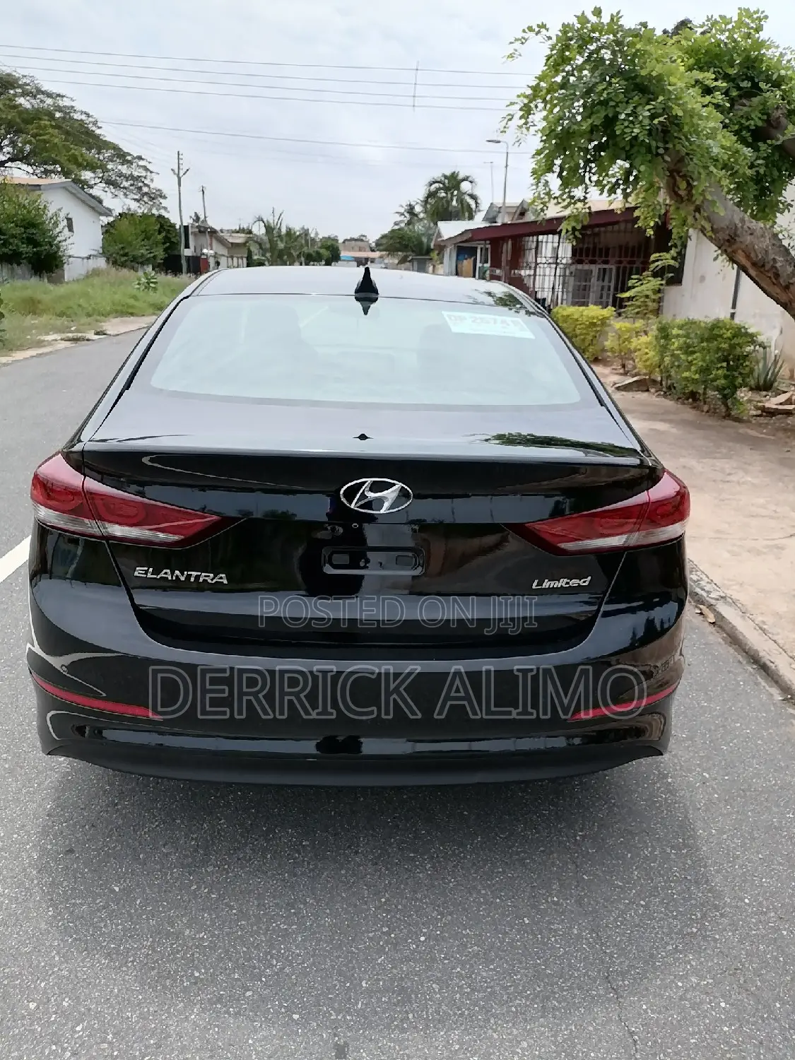 Hyundai Elantra Limited Sedan FWD (2.0L 4cyl 6A) 2017 Black