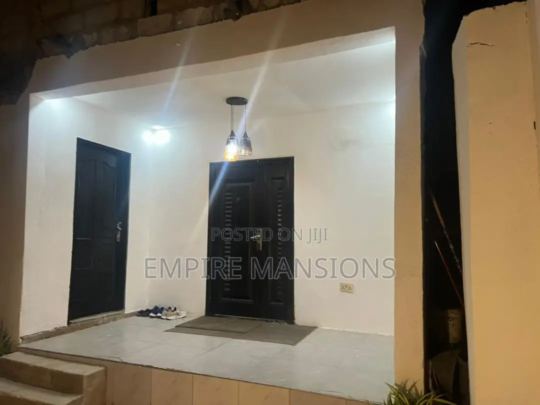 1bdrm Apartment in Aplaku, Ga South Municipal for rent