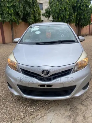 Toyota Vitz 1.5 FWD 5dr 2014 Silver