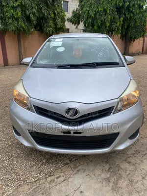 Toyota Vitz 1.5 FWD 5dr 2014 Silver