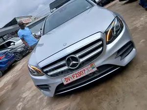 Mercedes-Benz E300 2018 Silver