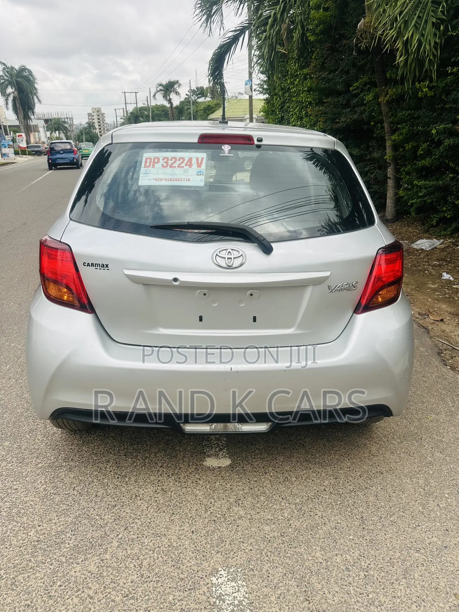 Toyota Yaris SE Hatchback 5dr 2017 Silver