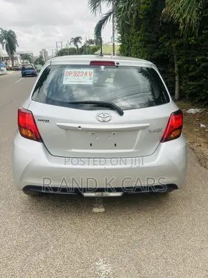 Toyota Yaris SE Hatchback 5dr 2017 Silver
