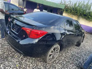 Toyota Corolla 2017 Black