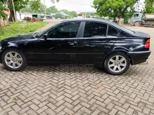 BMW 320i 2001 Black