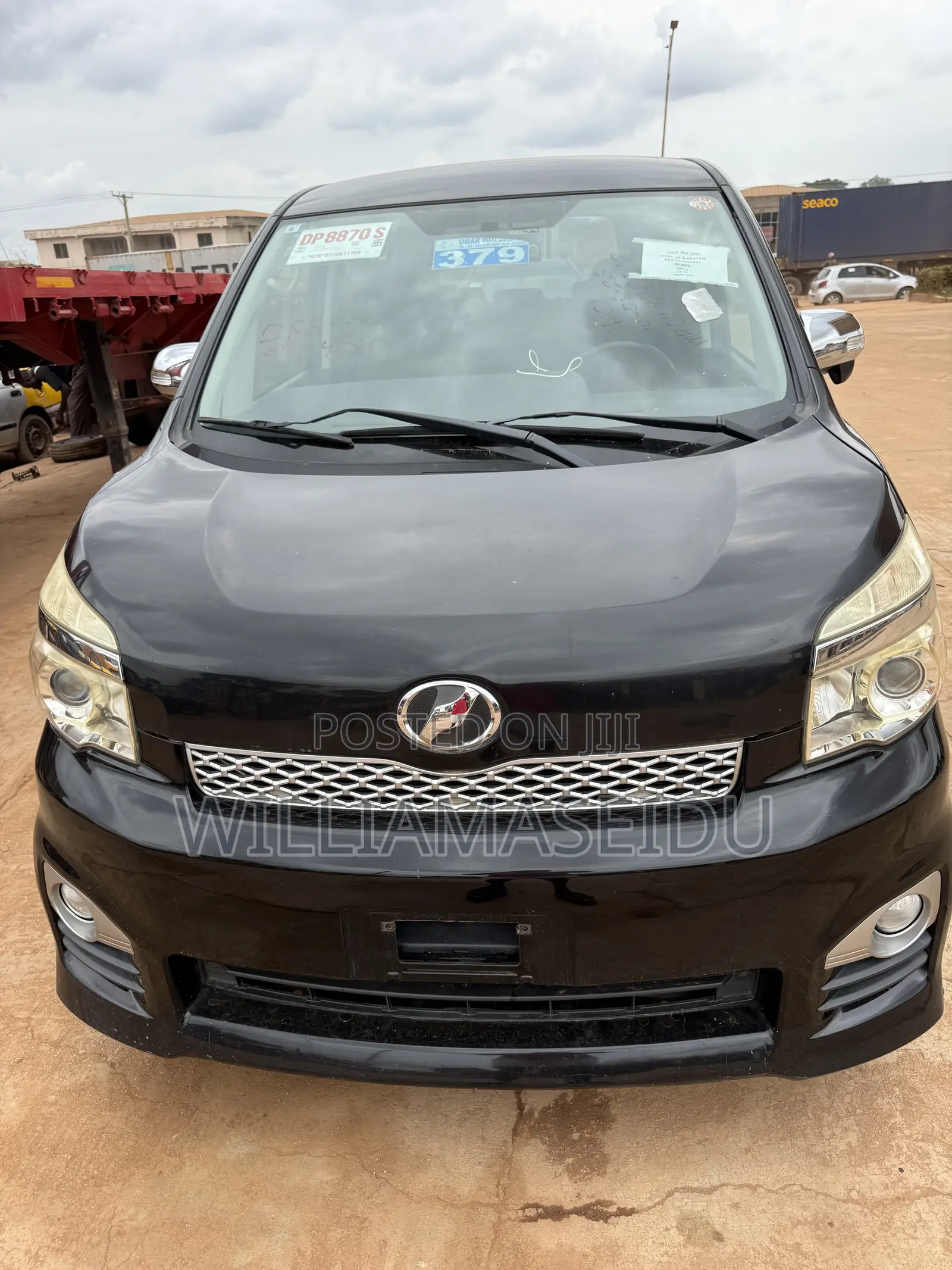 Toyota Voxy 2013 Black