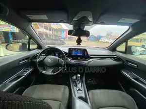 Toyota C-HR LE FWD 2019 Blue