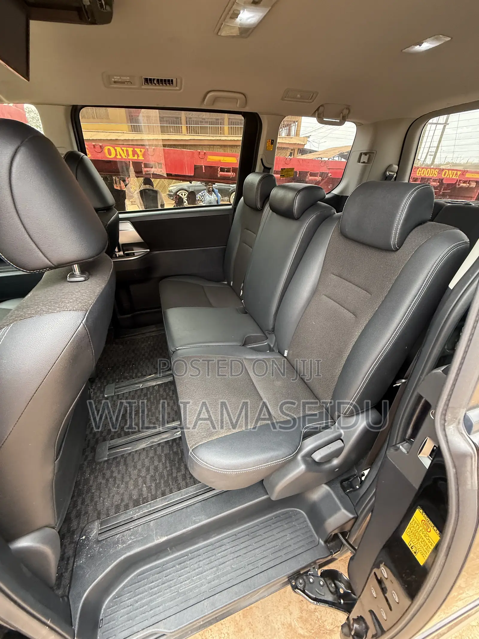 Toyota Voxy 2013 Black