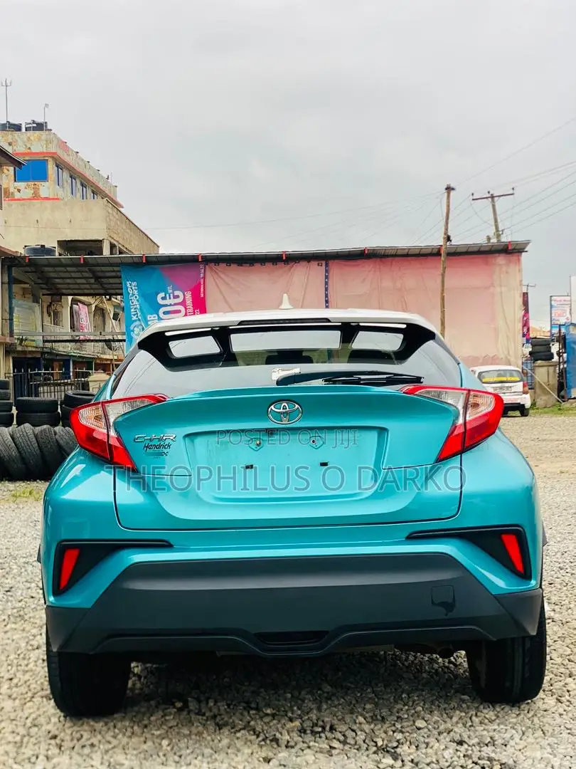 Toyota C-HR LE FWD 2019 Blue