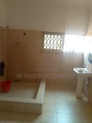 2bdrm Apartment in Pantang Hospital, Sakora for rent