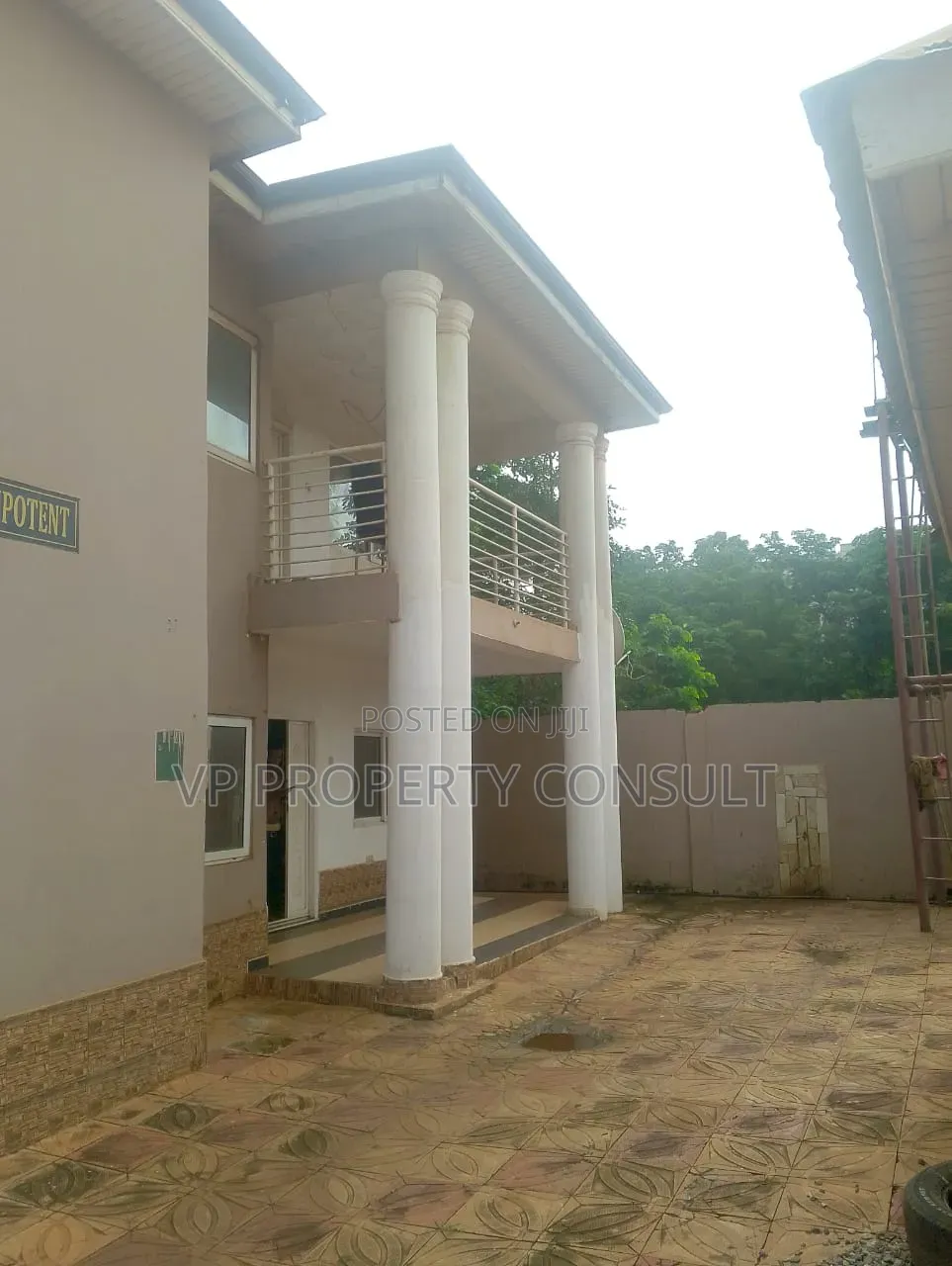 2bdrm Apartment in Pantang Hospital, Sakora for rent