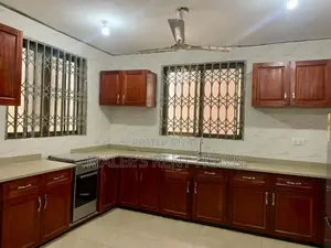 3bdrm Apartment in Maleesrenthub, Spintex for rent