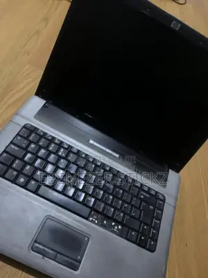 Laptop HP Compaq 500 4GB Intel HDD 128GB