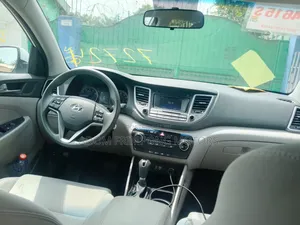 Hyundai Tucson 2017 White