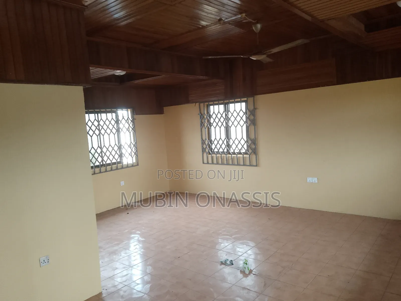 2bdrm Apartment in Little Roses Area for rent