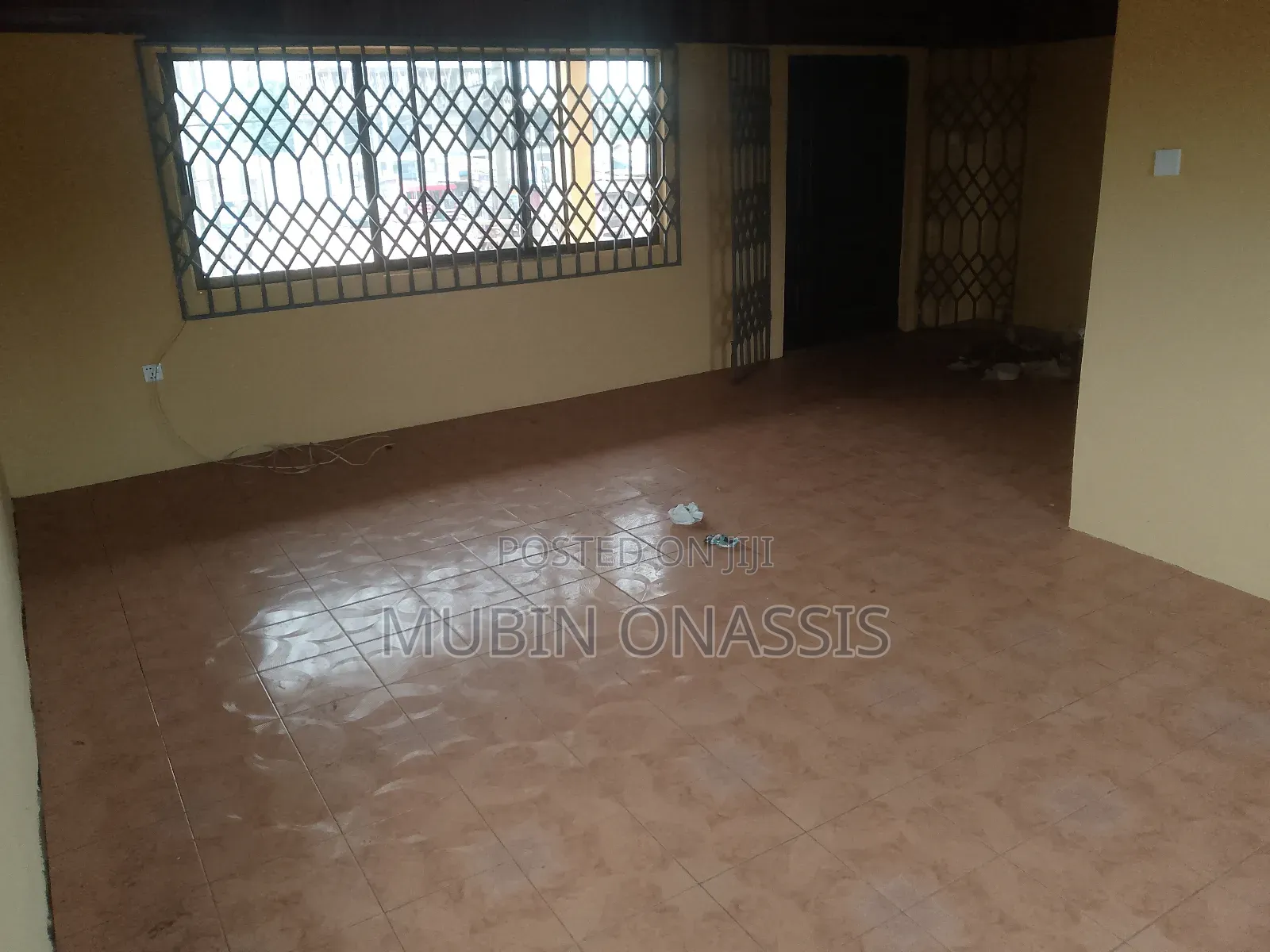 2bdrm Apartment in Little Roses Area for rent