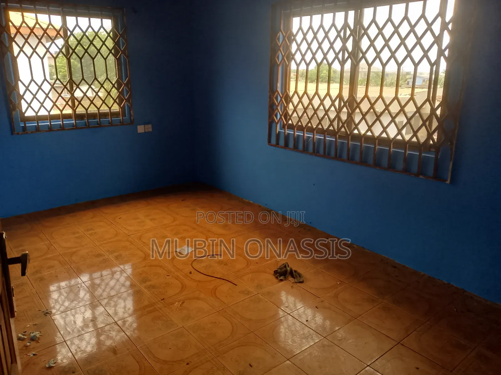 2bdrm Apartment in Little Roses Area for rent