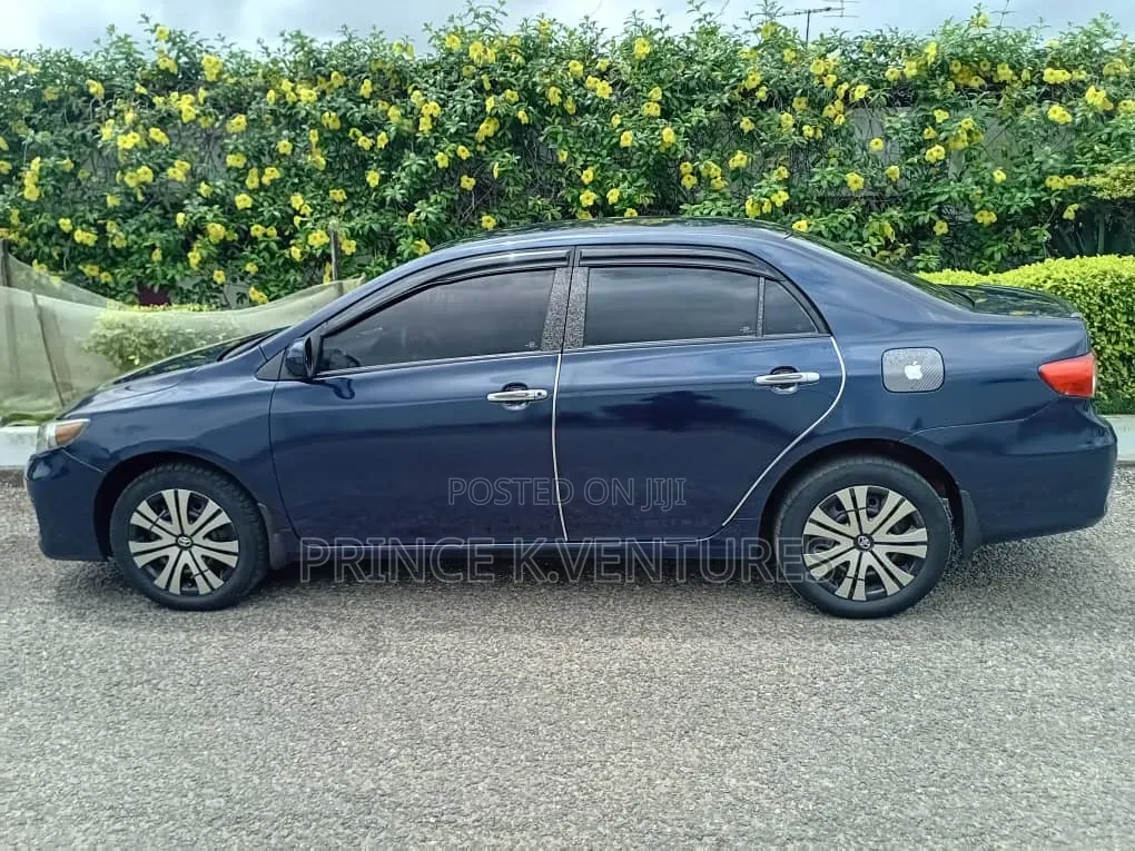 Toyota Corolla S 5-Speed 2013 Blue
