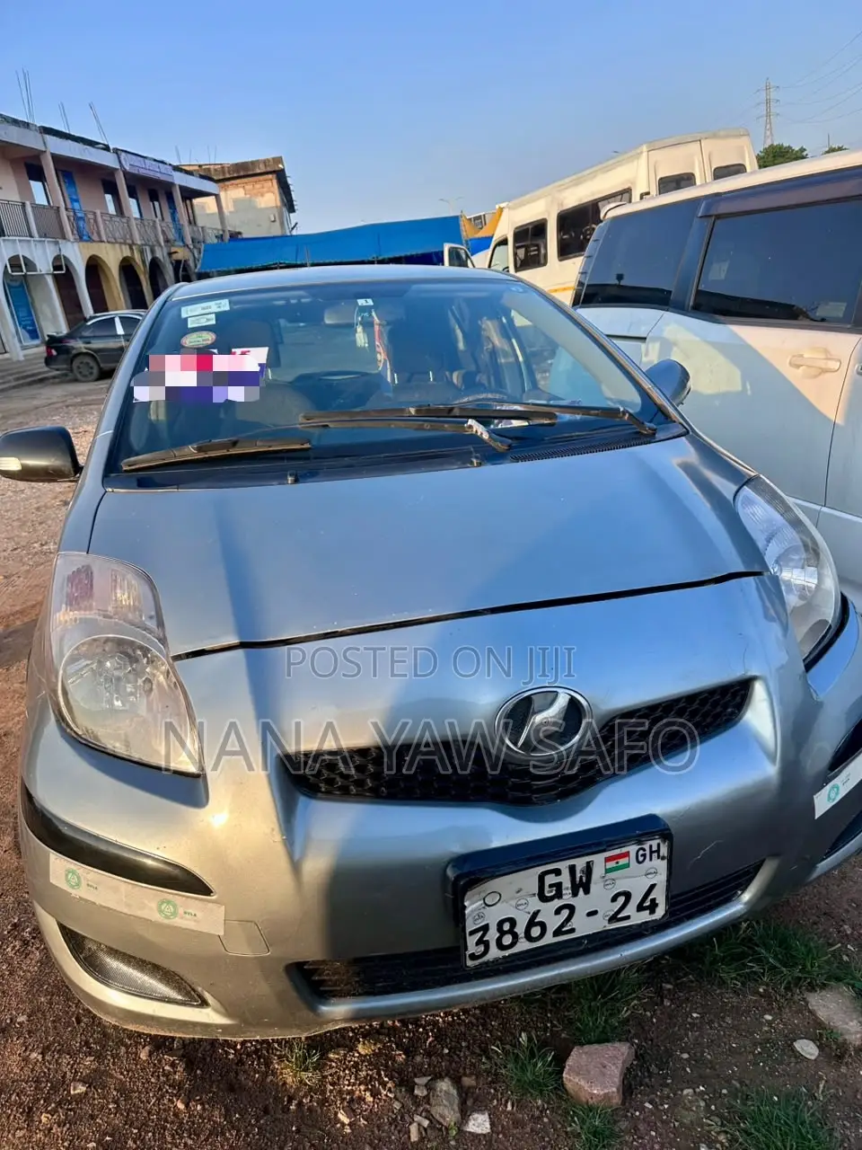Toyota Vitz 1.3 FWD 5dr 2010 Gray
