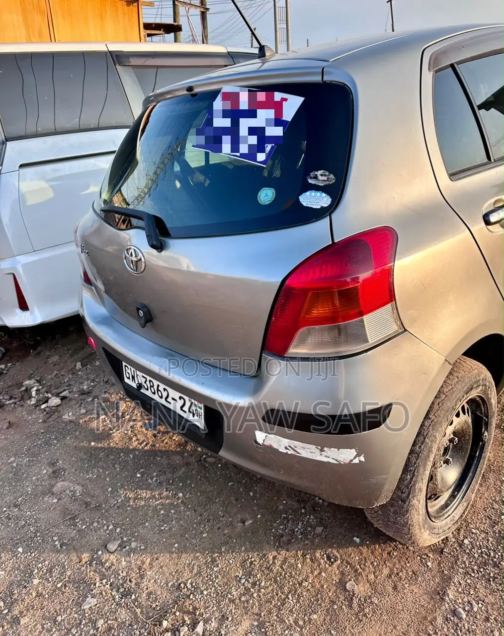 Toyota Vitz 1.3 FWD 5dr 2010 Gray