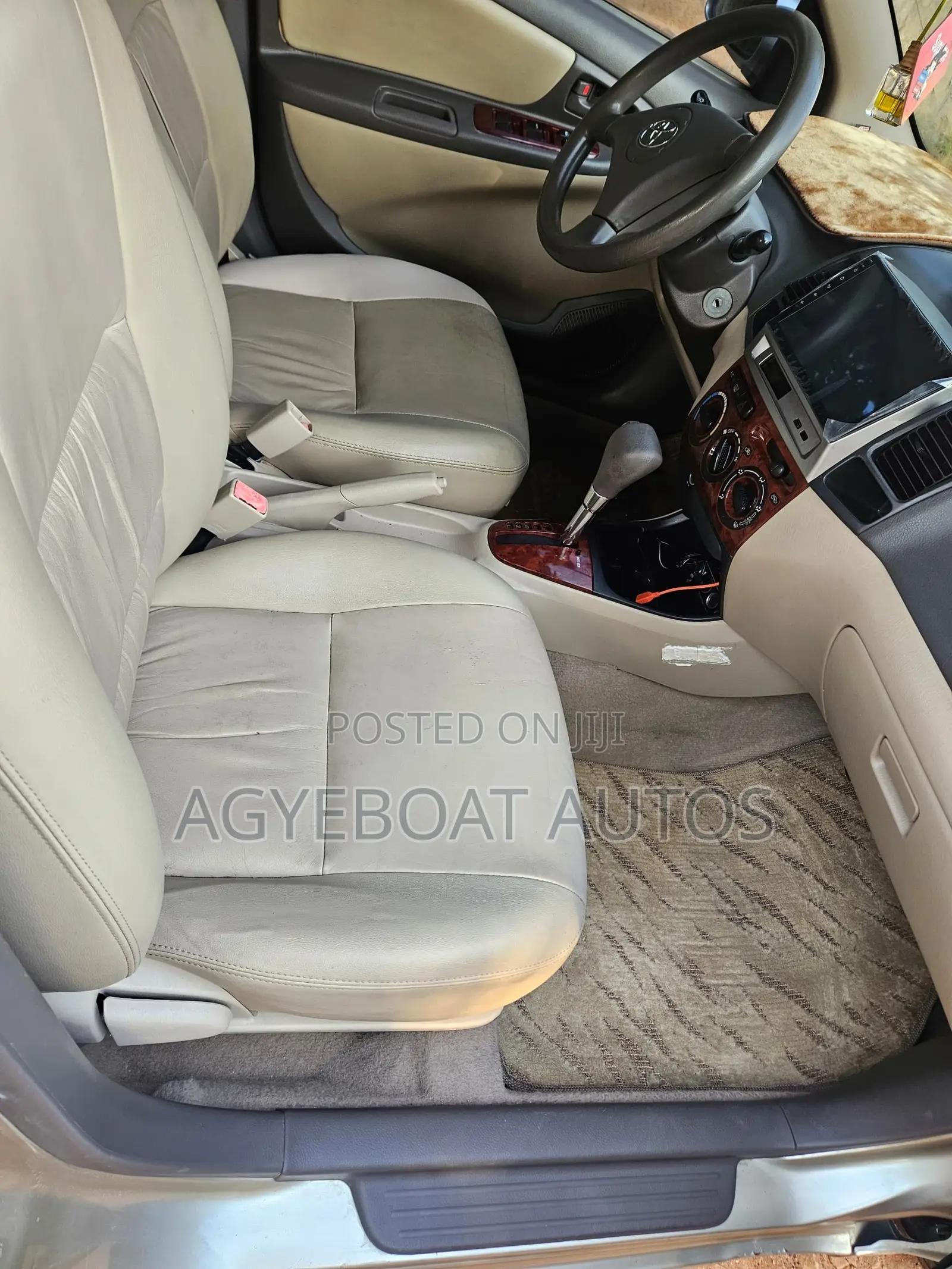 Toyota Vios 2010 Gold