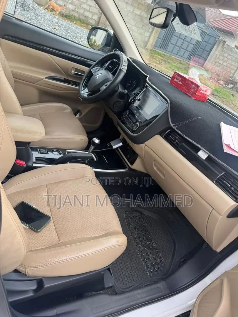Mitsubishi Outlander Sport SE 2.4 2017 White
