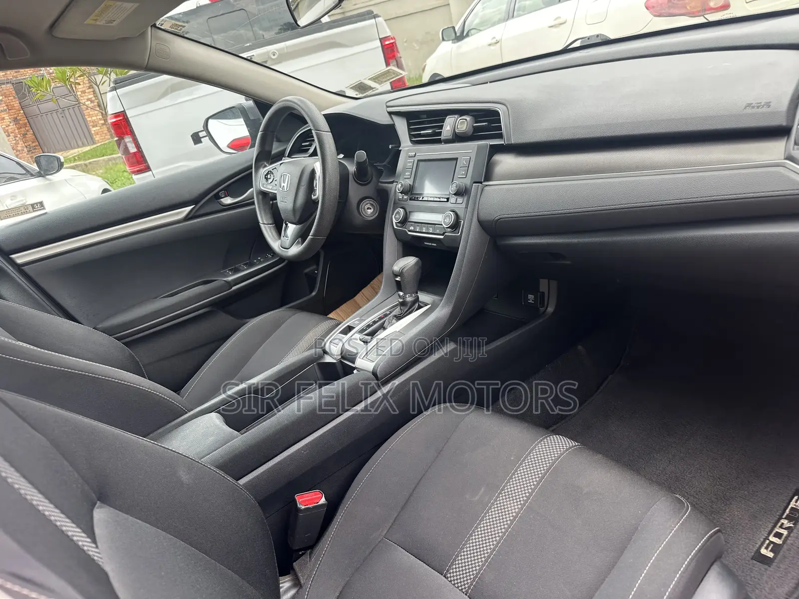 Honda Civic EX Sedan 2020 Gray