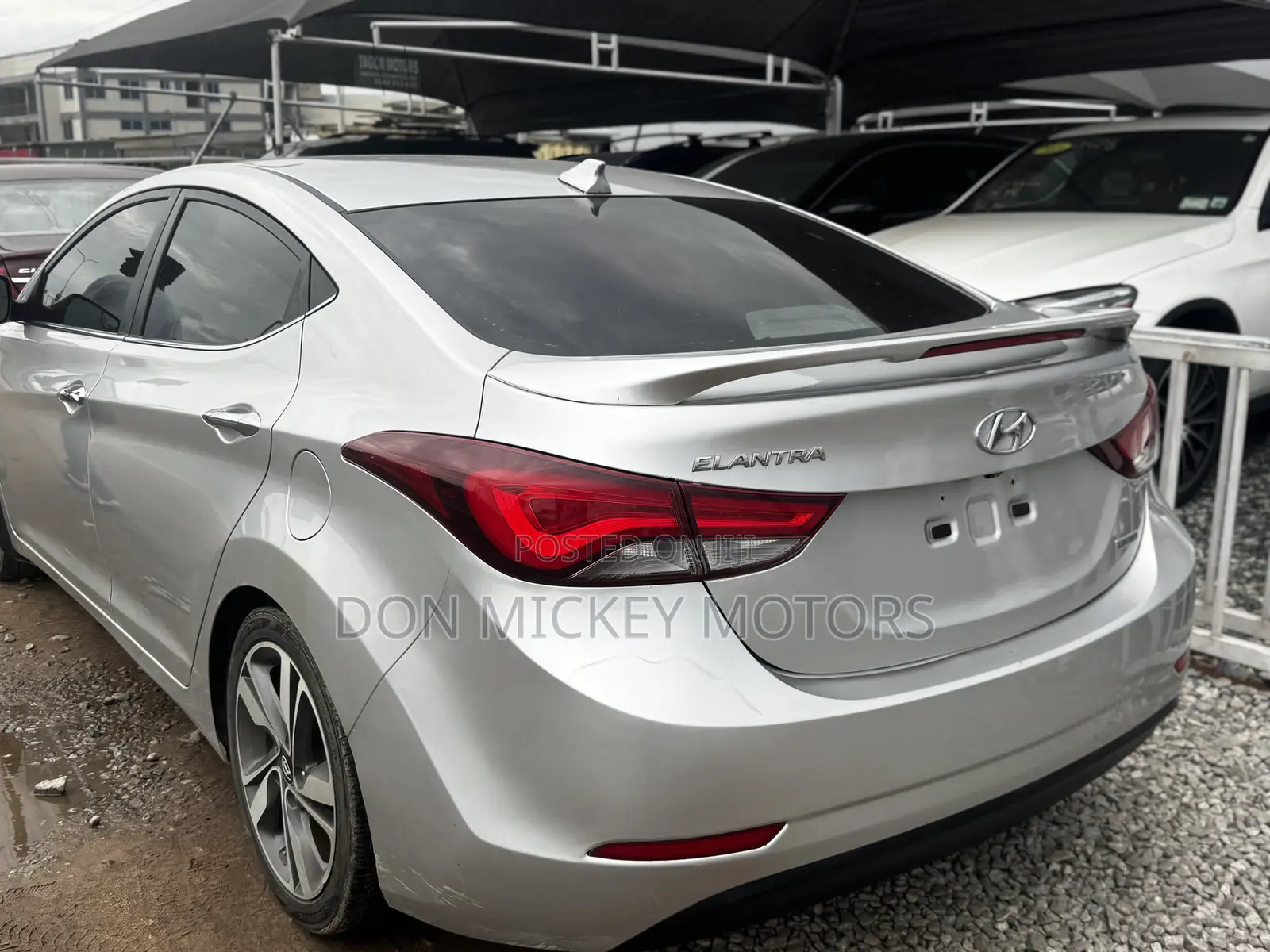 Hyundai Elantra Limited 4dr Sedan (1.8L 4cyl 6A) 2015 Silver