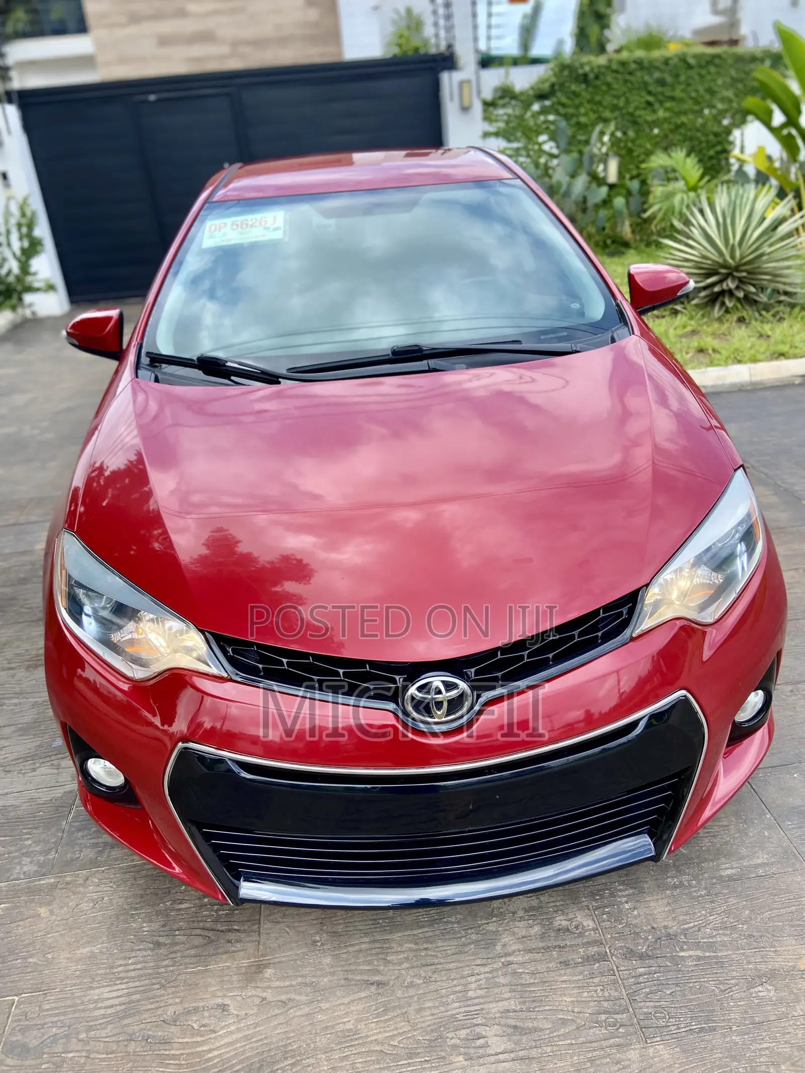 Toyota Corolla S Premium 4dr Sedan (1.8L 4cyl CVT) 2016 Red