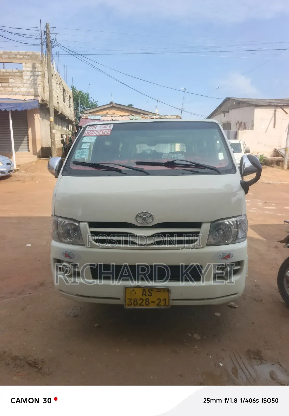 Toyota HiAce 2010 White