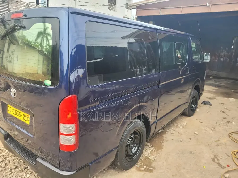 Toyota Grand HiAce 2012 Blue