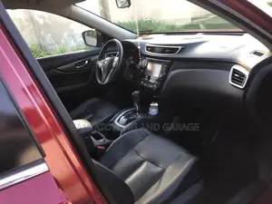Nissan Rogue 2016 Red