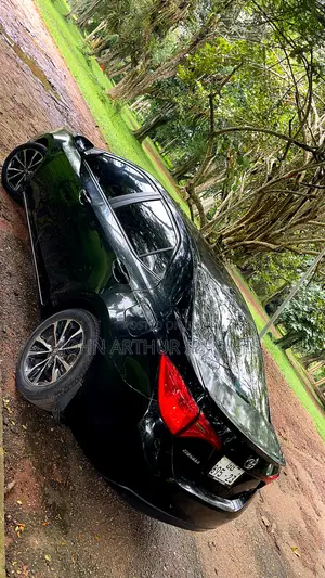 Toyota Corolla S w/Special Edition Pkg (1.8L 4cyl CVT) 2016 Black