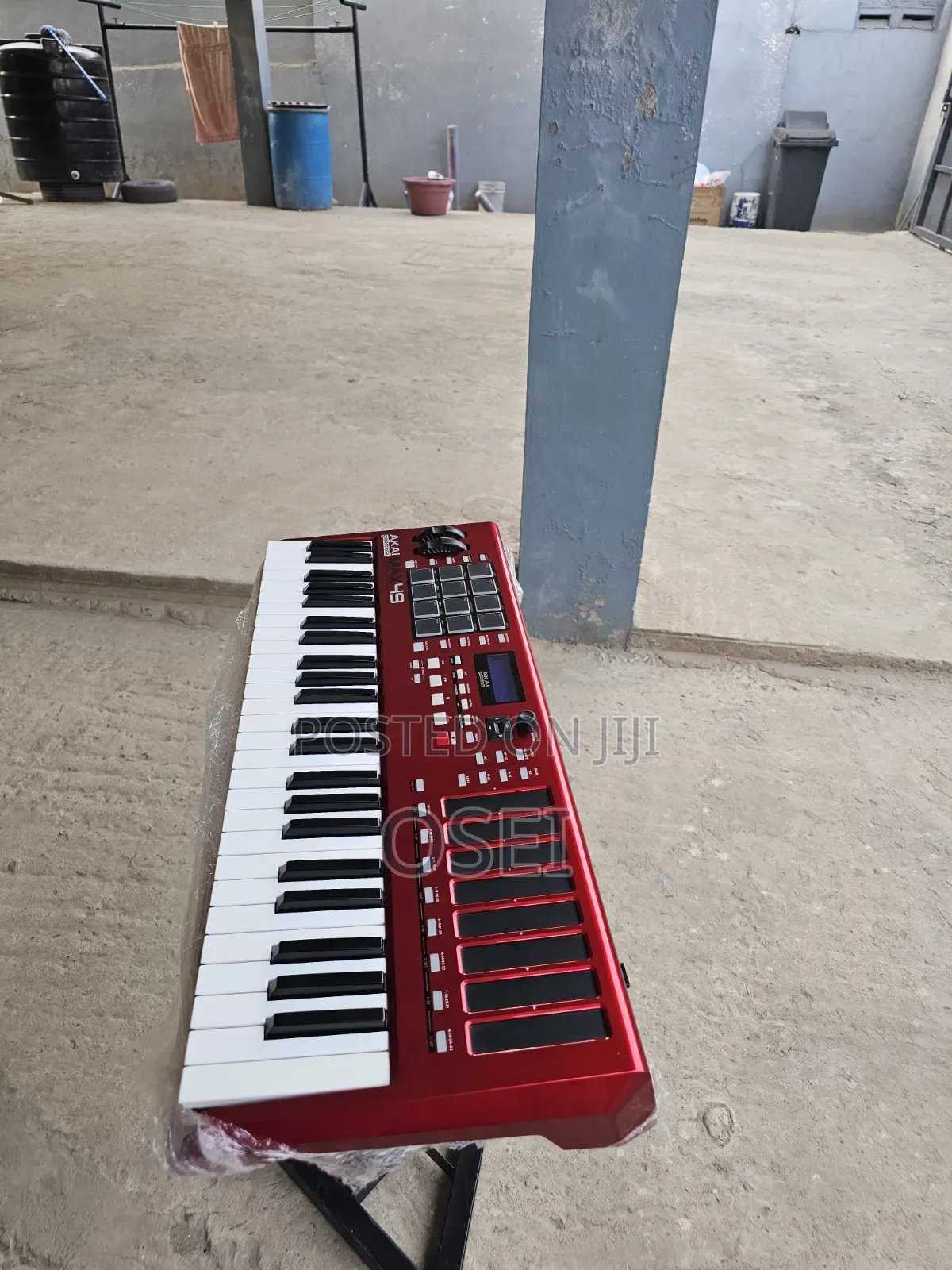 Akai Keyboard