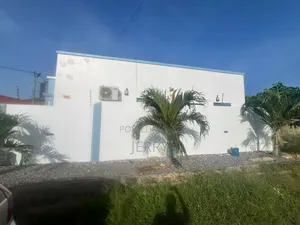 3bdrm House in Baatsona Total for rent