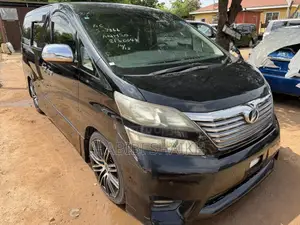 Toyota Vellfire 2010 Black