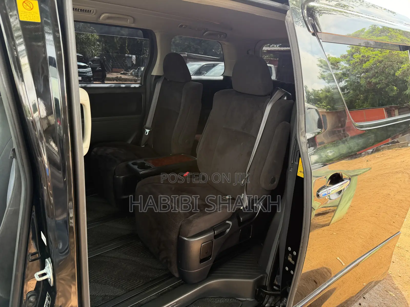 Toyota Vellfire 2010 Black