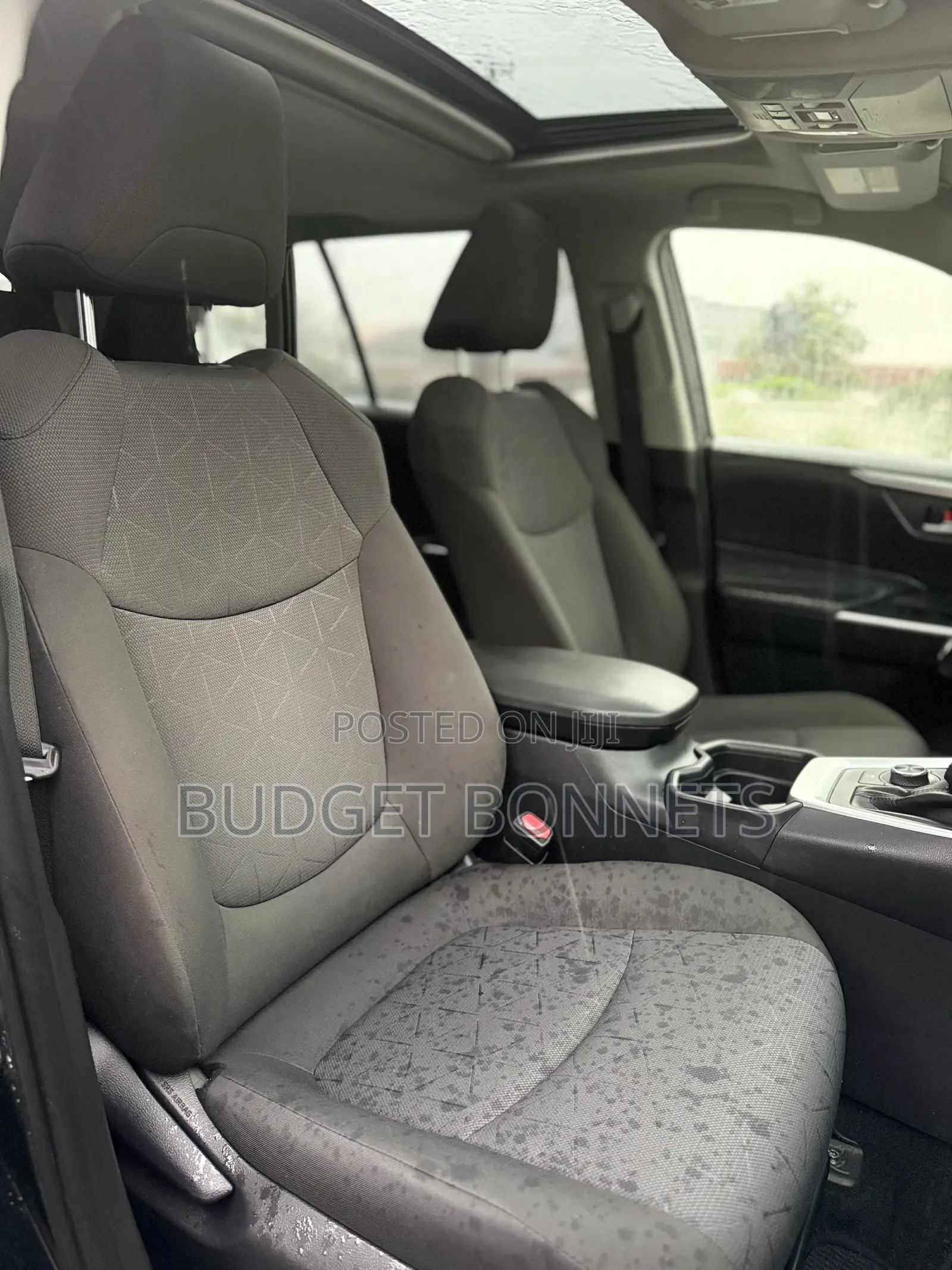 Toyota RAV4 XLE 2021 Black