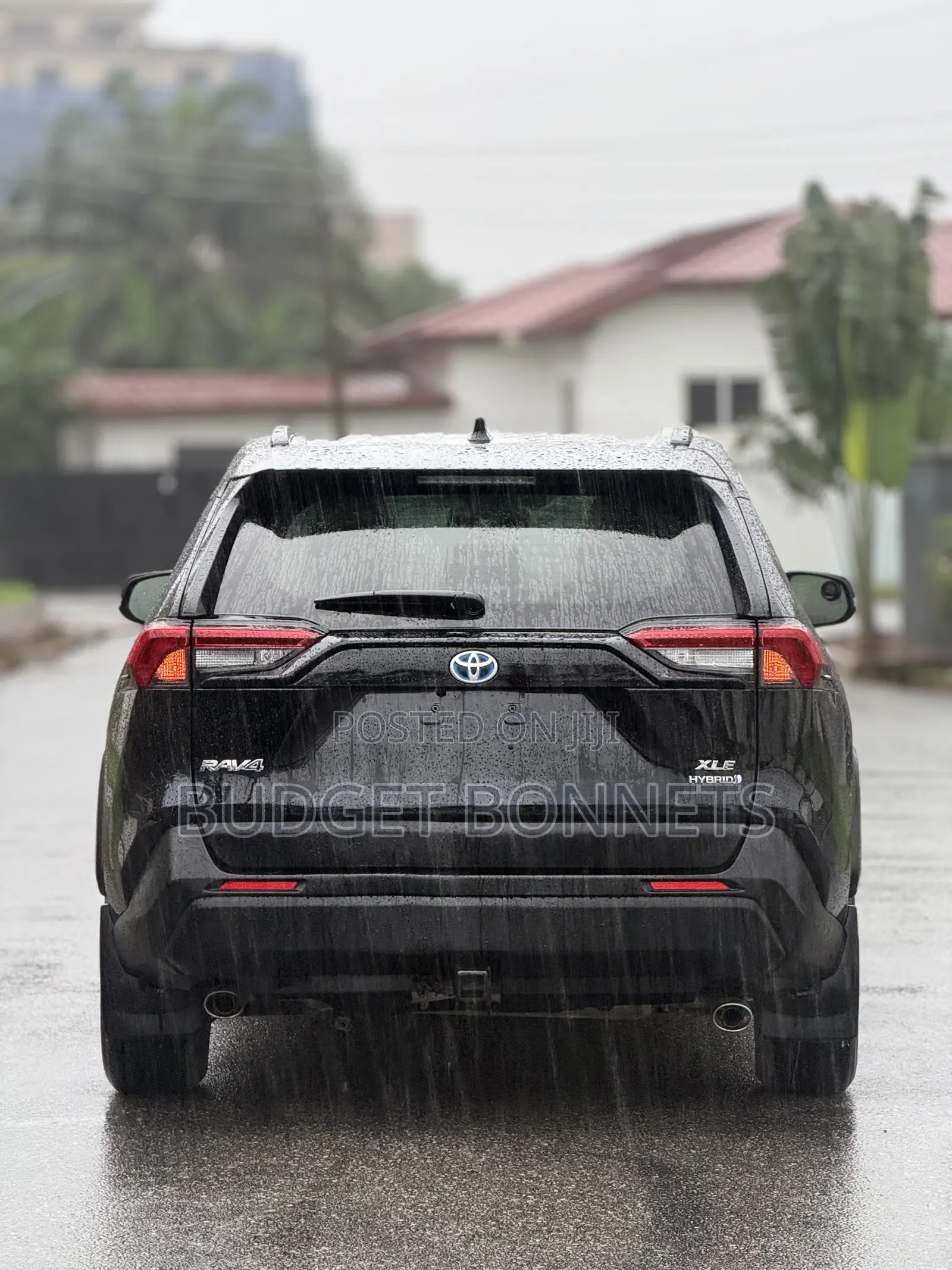 Toyota RAV4 XLE 2021 Black