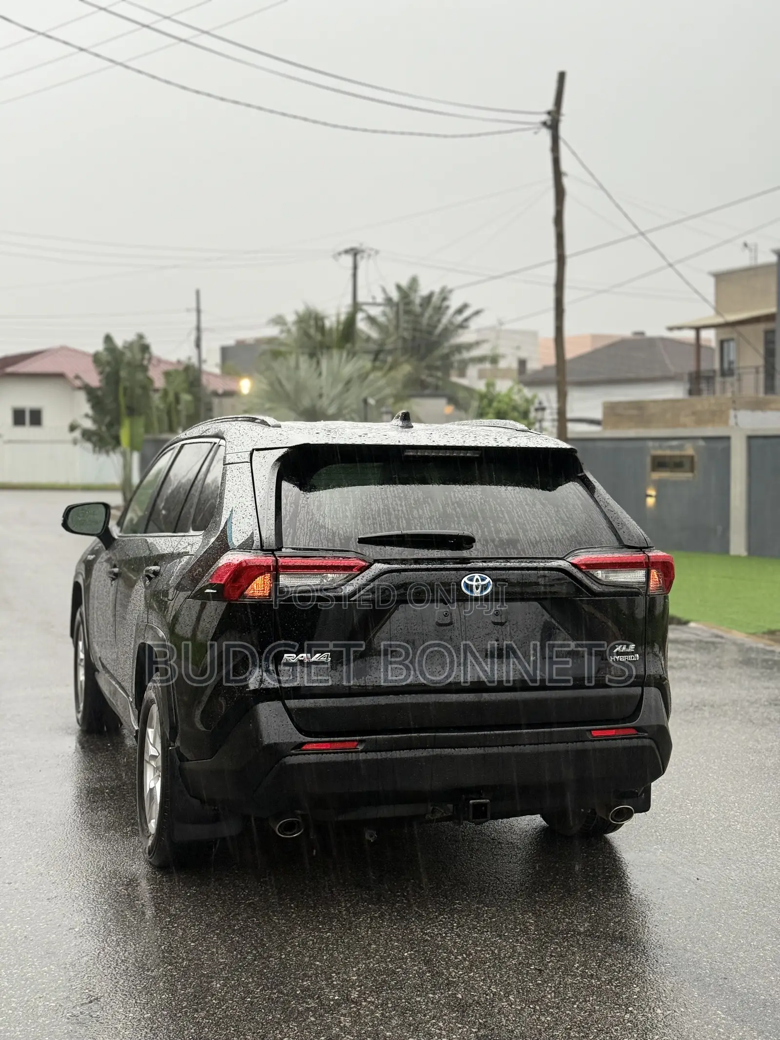 Toyota RAV4 XLE 2021 Black