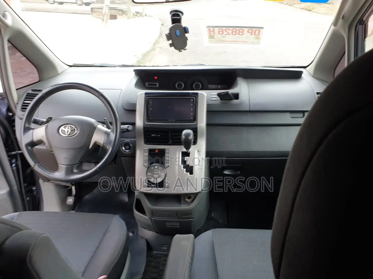 Toyota Voxy 2013 Black