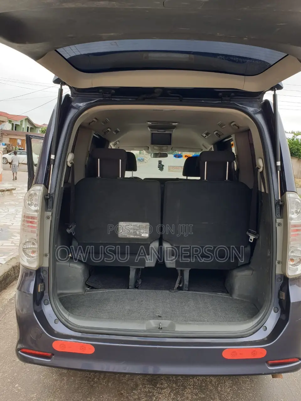 Toyota Voxy 2013 Black